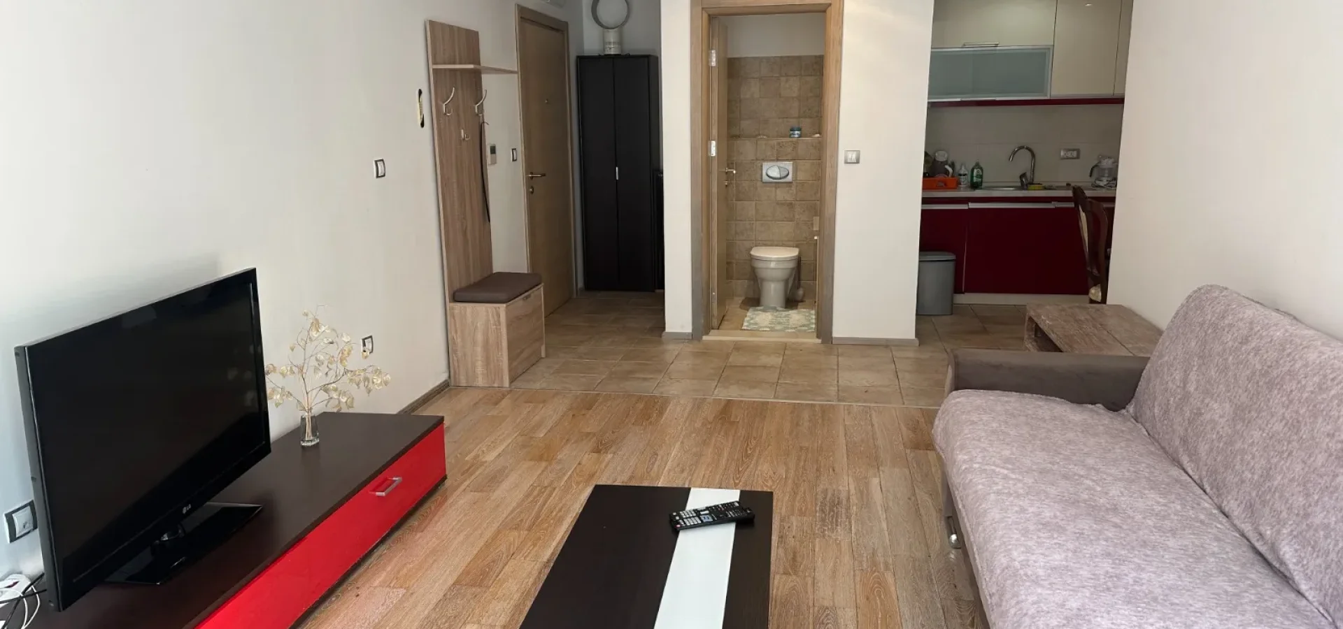 Kotor Dobrota’da Buena Vista’da Deniz ve Havuz Manzaralı 2+1 Daire