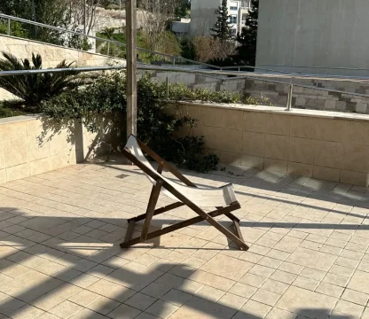Kotor Dobrota’da Buena Vista’da Deniz ve Havuz Manzaralı 2+1 Daire