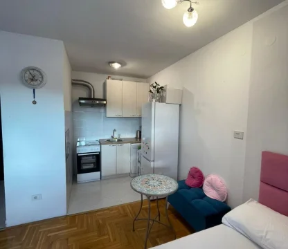 2+1 квартира 70 м2 с парковкой в Подгорице