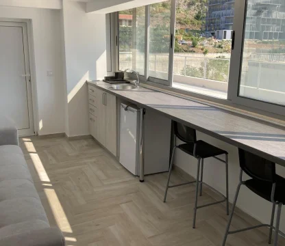 Kotor Dobrota'da Deniz Manzaralı 1+0 Satılık Stüdyo Daire