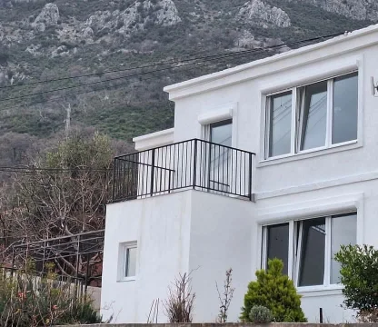Bar City'de Deniz Manzaralı Satılık Villa – Yaşam Kalitesi ve Yatırım Bir Arada