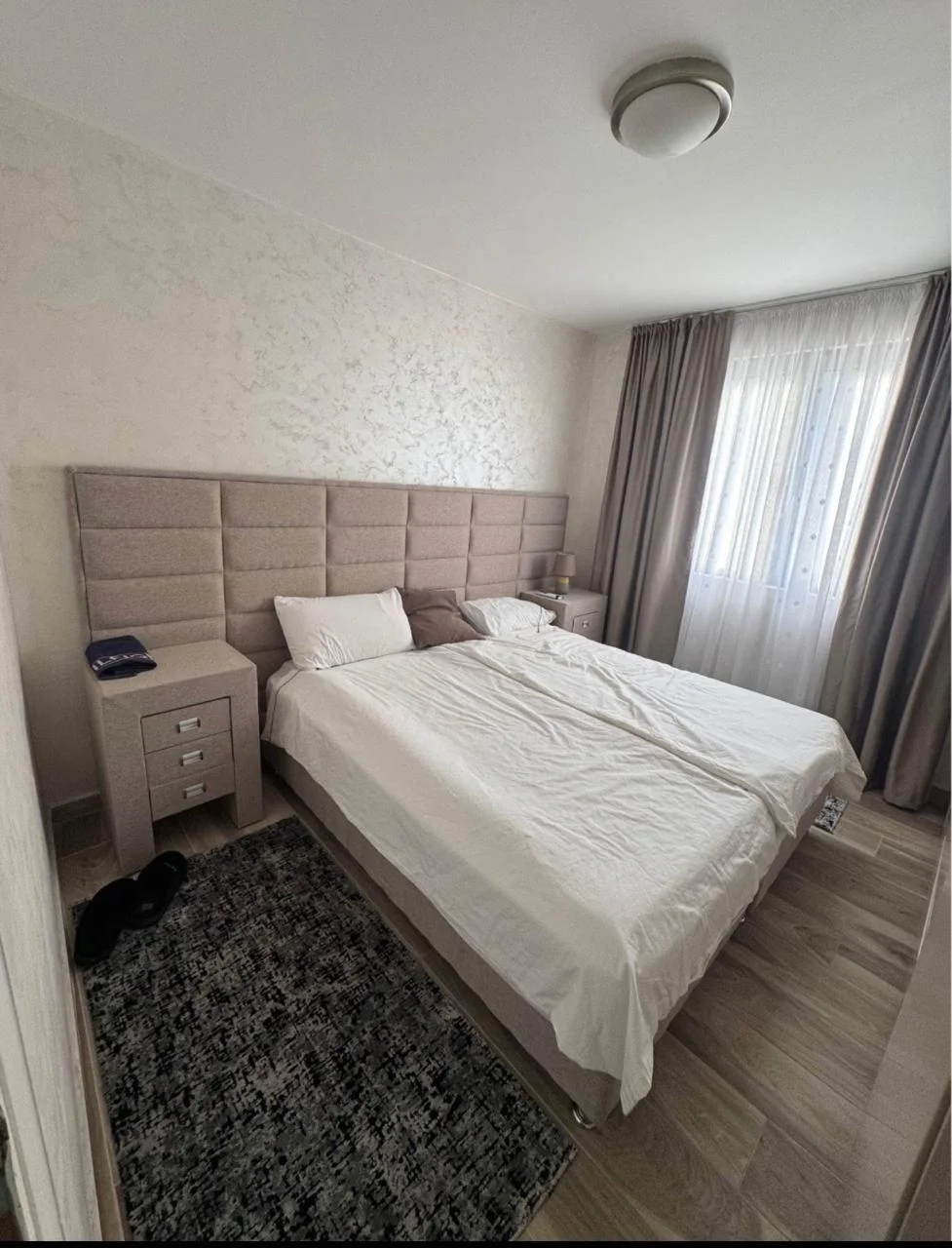 Квартира 2+1 в комплексе с бассейном в районе Пржно, Будва