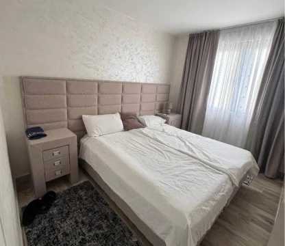 Квартира 2+1 в комплексе с бассейном в районе Пржно, Будва